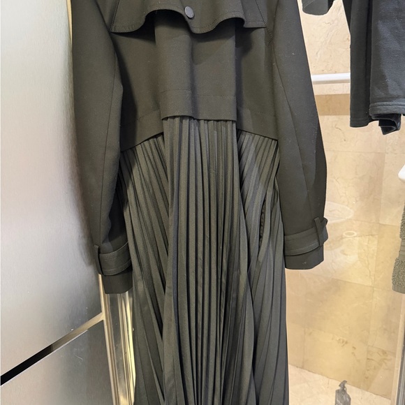 Sandro Black Pleated Trench Coat - Picture 2 of 10